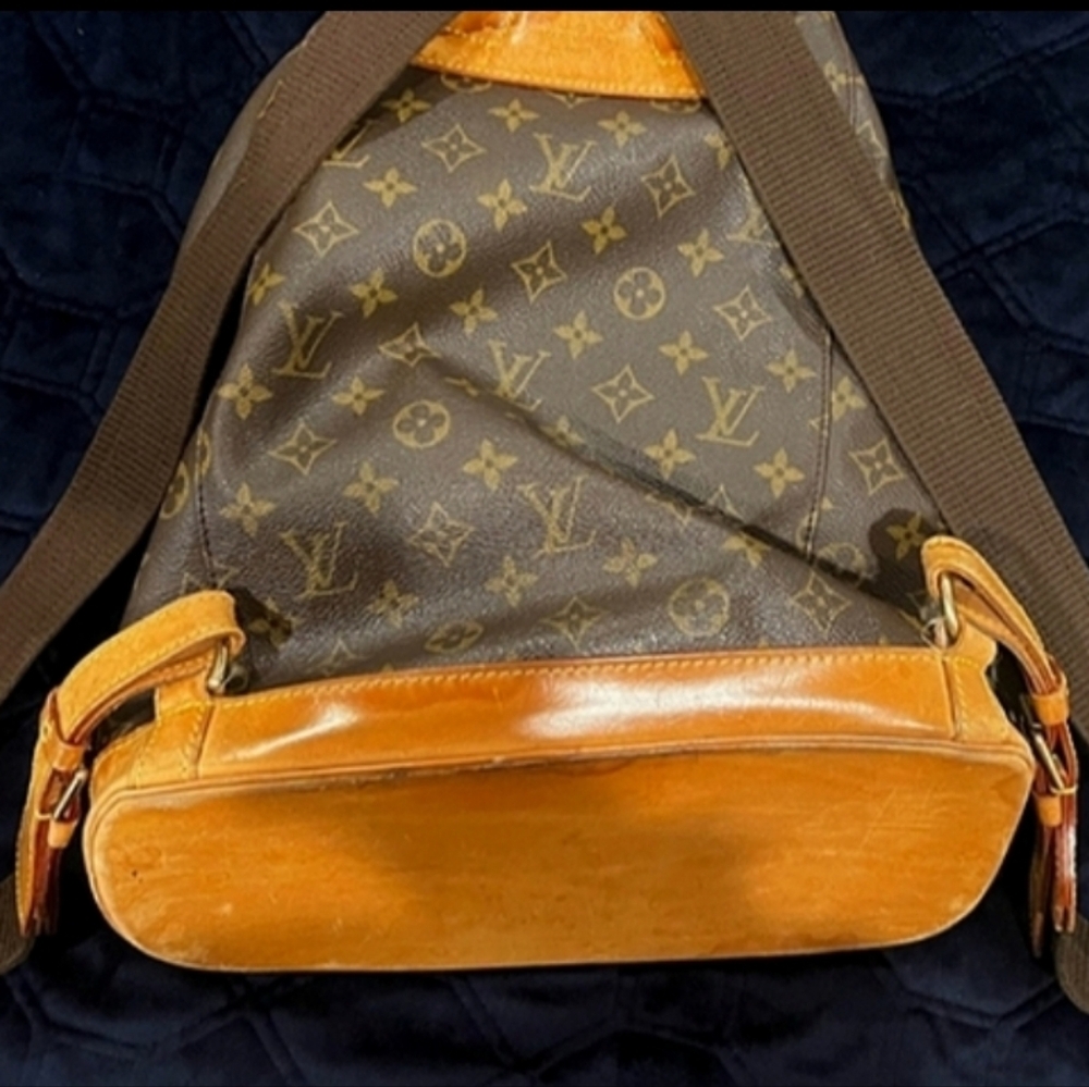 Louis Vuttion Wallet & Backpack Beautiful Bag 100% Authentic Monogram Medium - Picture 5 of 9